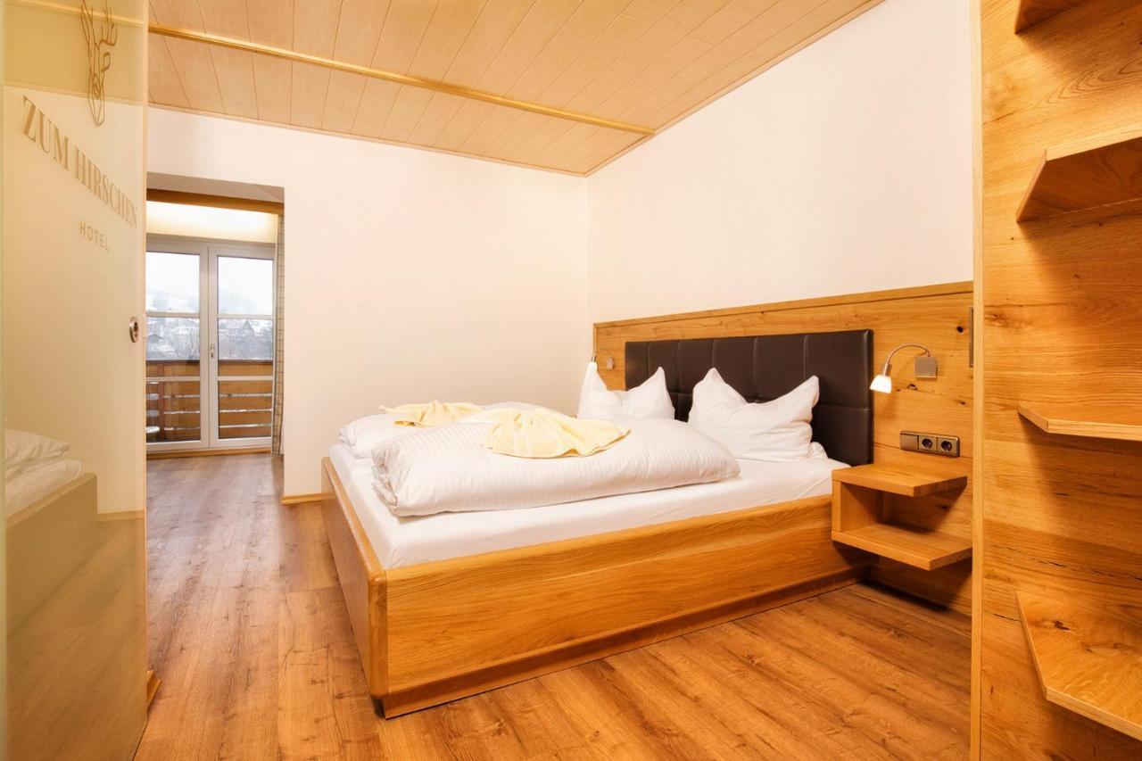 Hotel Zum Hirschen แลม ภายนอก รูปภาพ