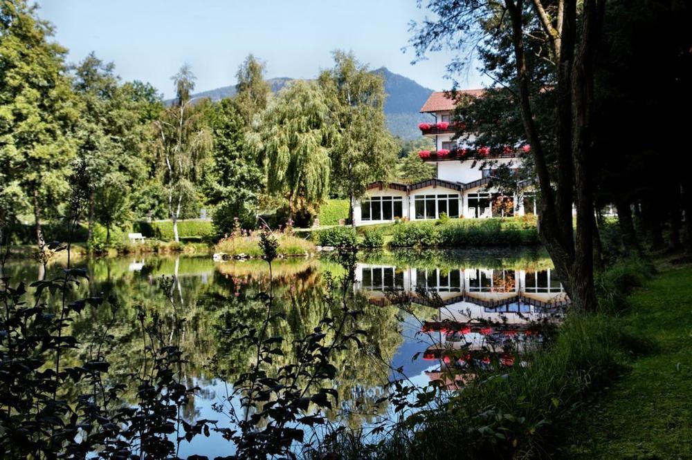 Hotel Zum Hirschen แลม ภายนอก รูปภาพ