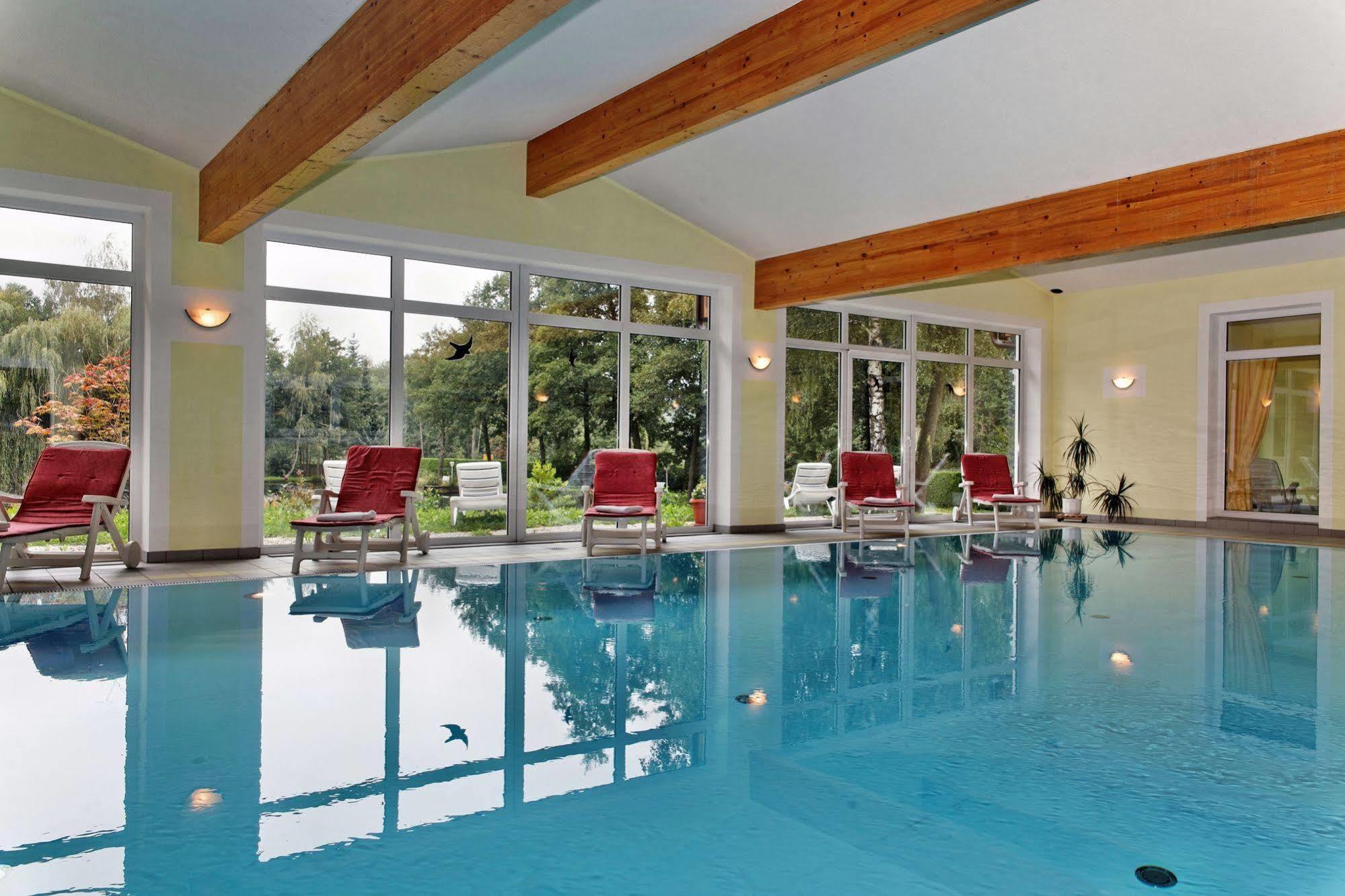 Hotel Zum Hirschen แลม ภายนอก รูปภาพ